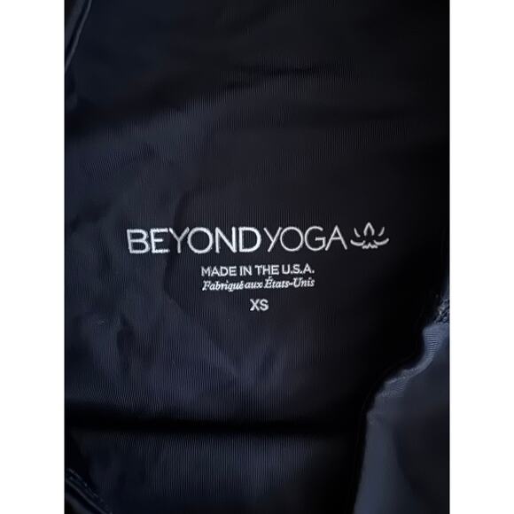Beyond Yoga Mesh To Impress High Waisted 7/8 Yoga Leggings in Black - Picture 7 of 7